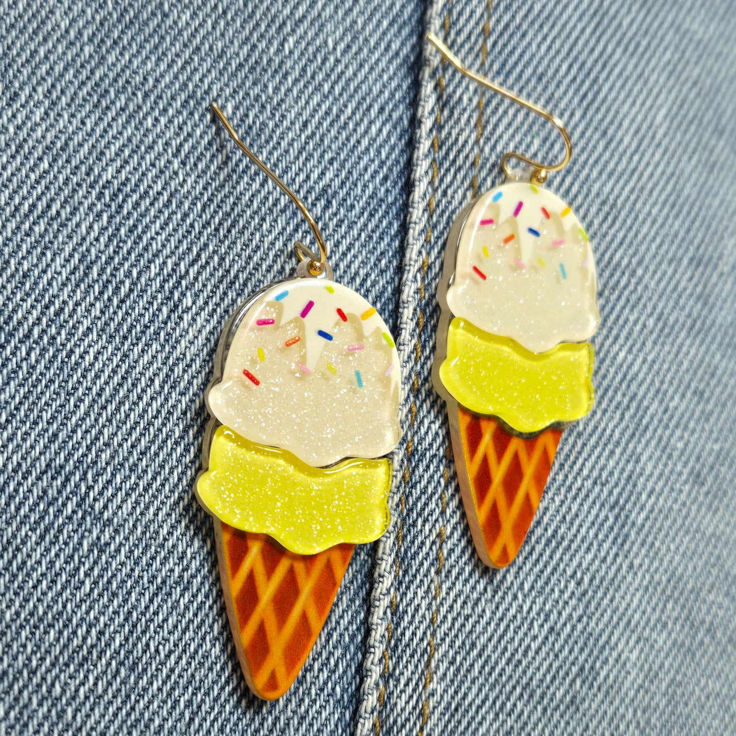 E1056 VER5981 Ice cream Cone Design Drop Dangle Post Earrings