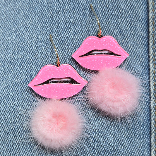 E1284 VER6262 Lips Drop Dangle Earrings