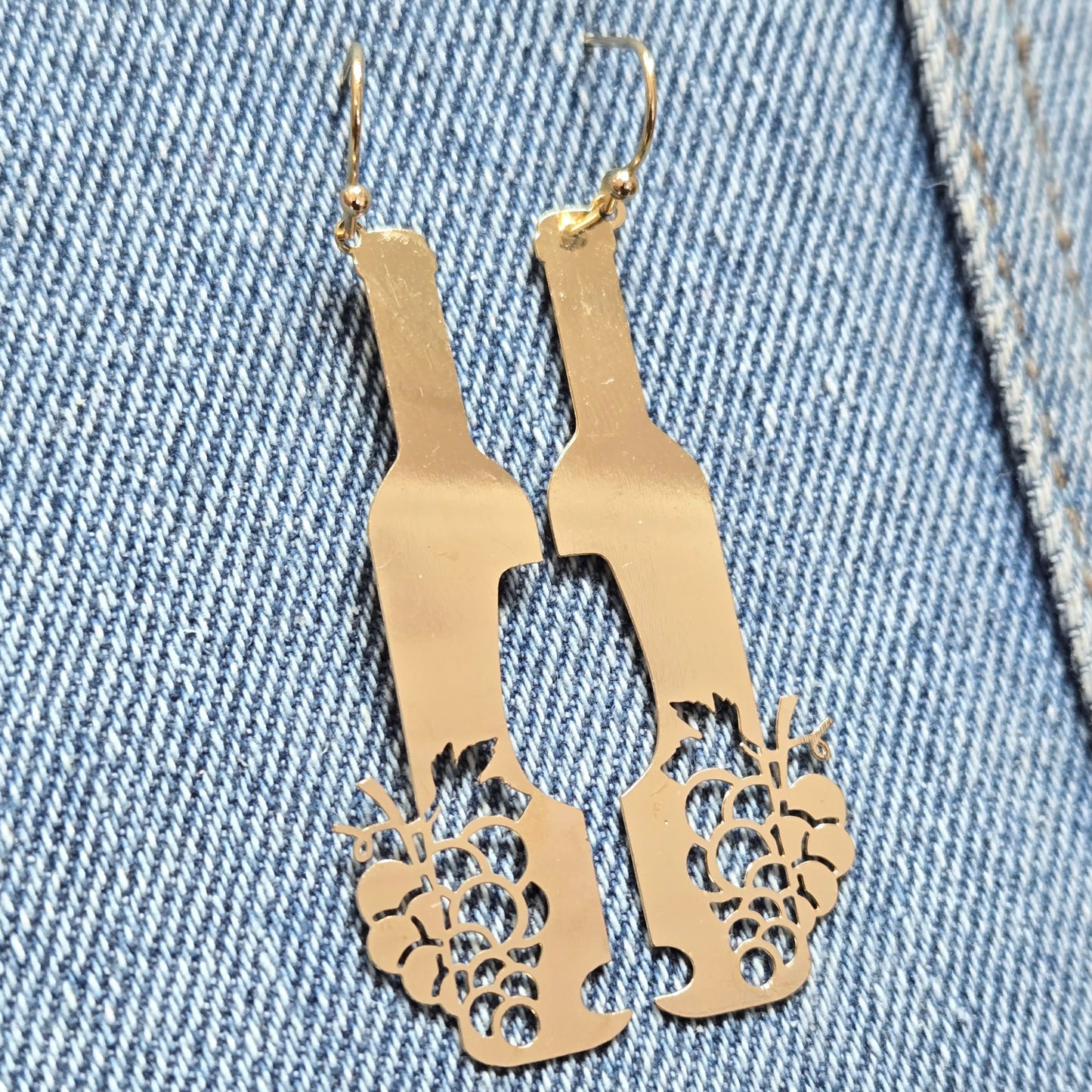 E1248 VER7522 Wine Bottle Drop Dangle Earrings