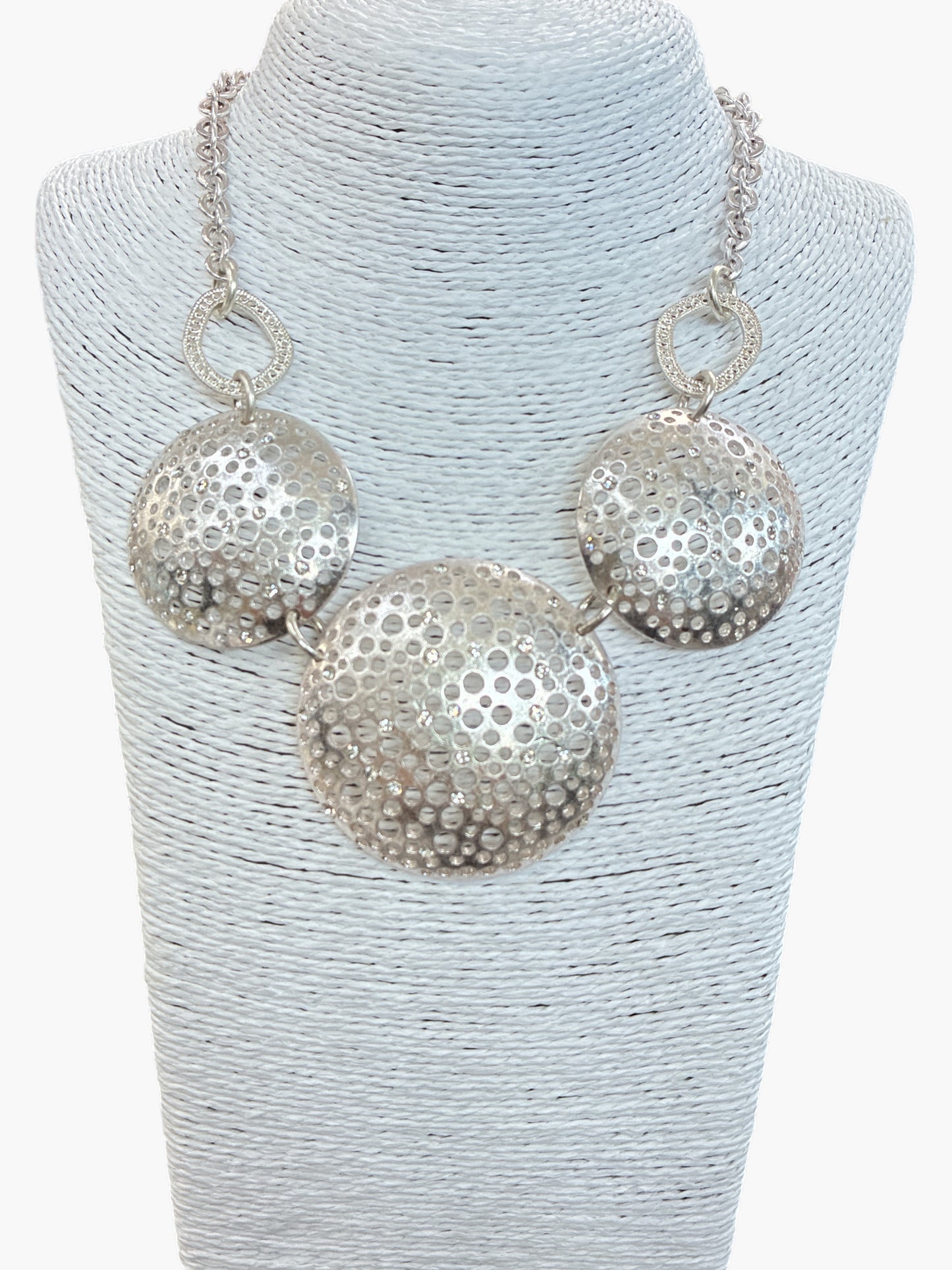 Circle Link Short Necklace