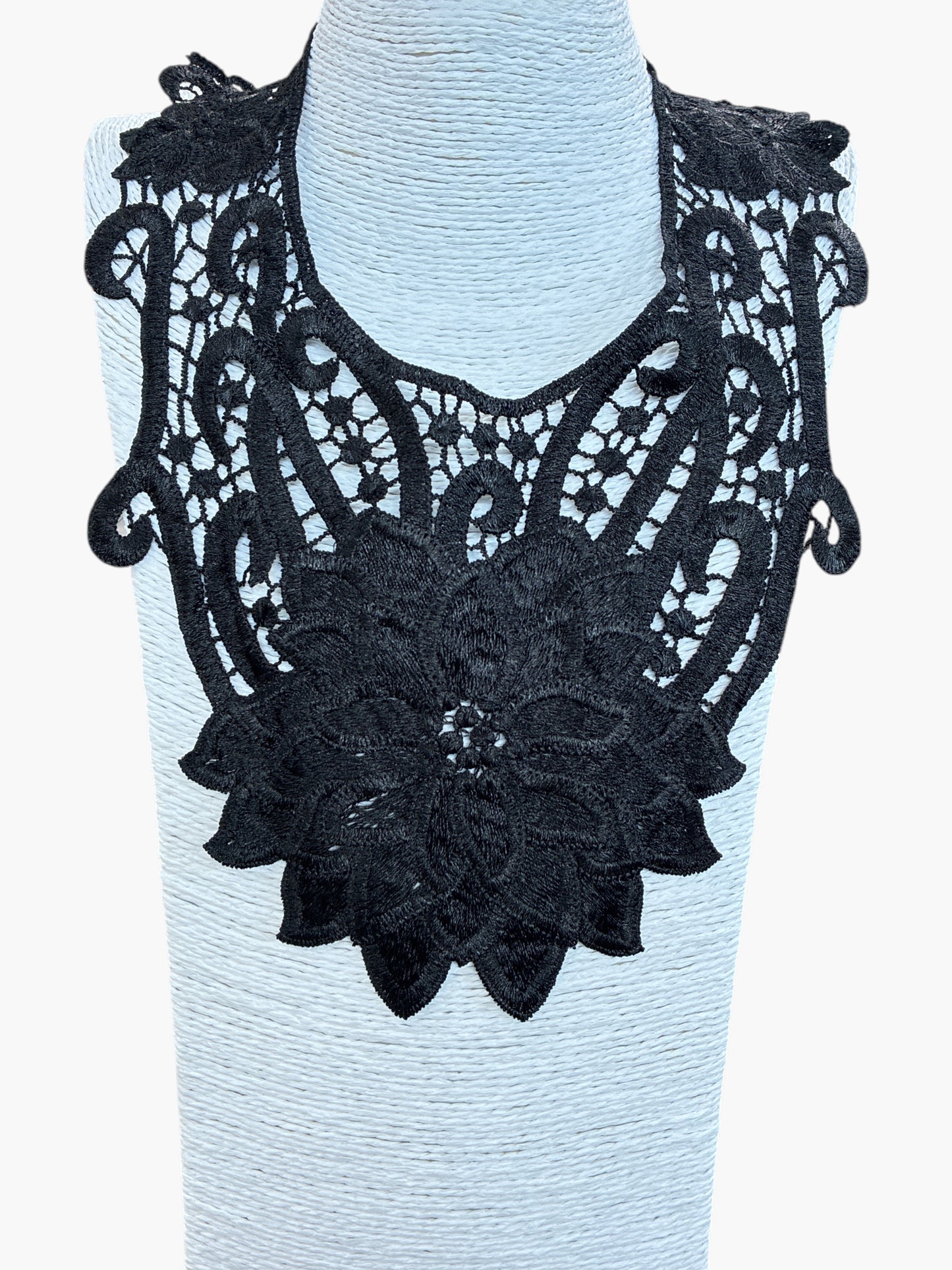 N3212|Elegant Lace Necklace | LN3128