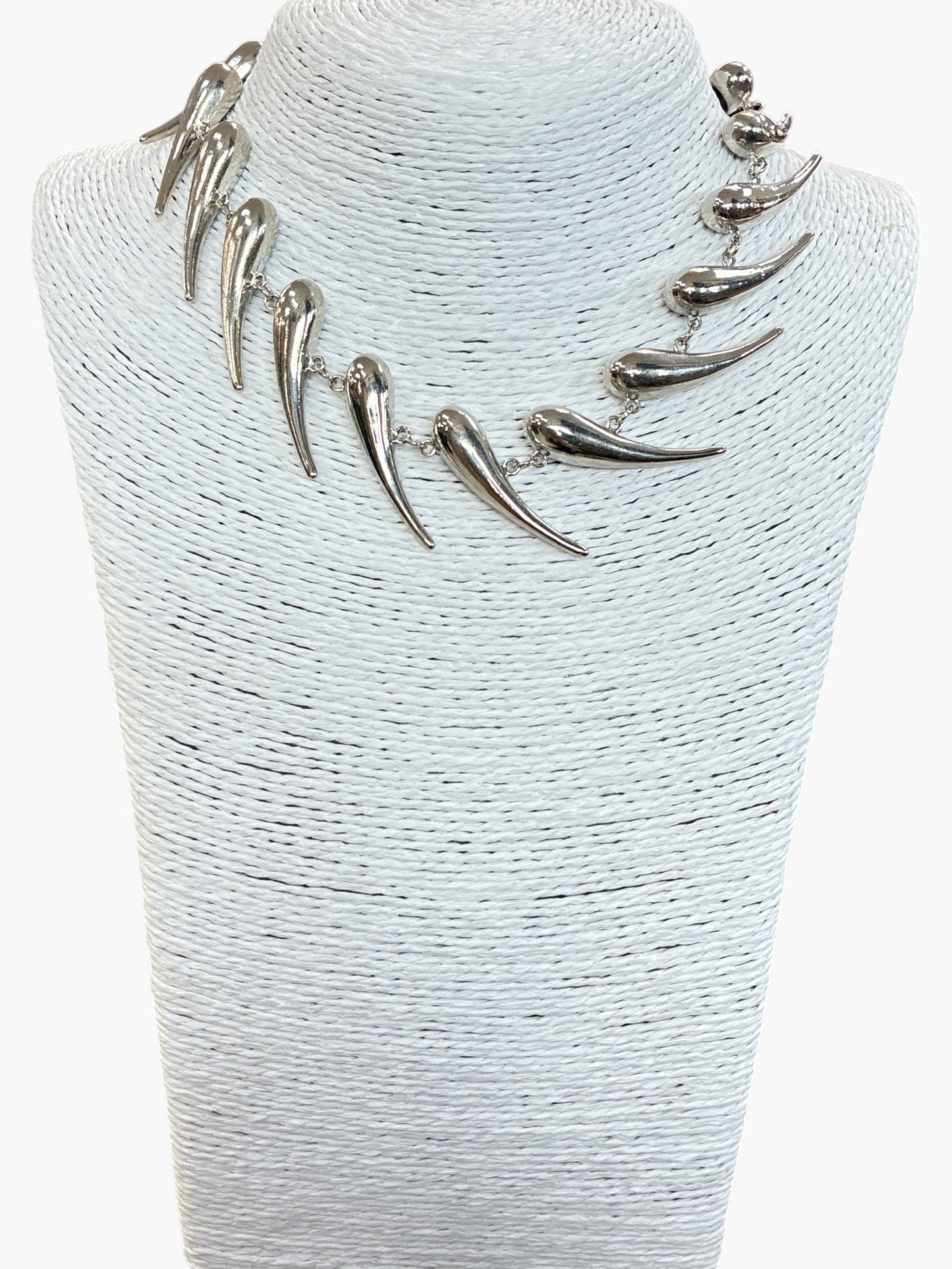 Teardrop Link Short Necklace