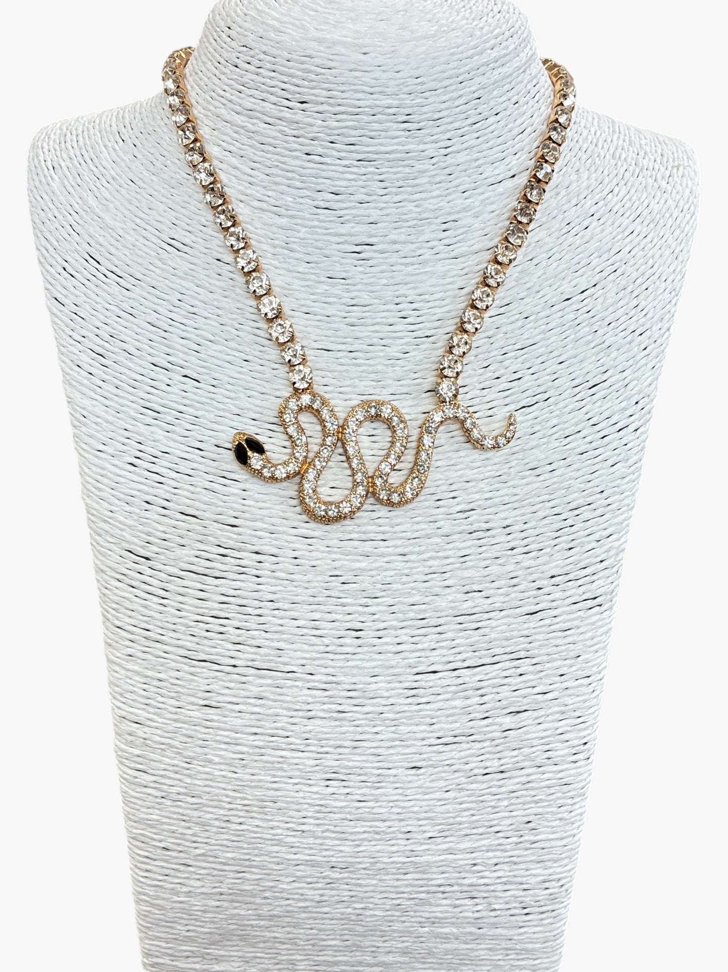 N0390|Snake Shape Pendant Short Necklaces |TNE1248
