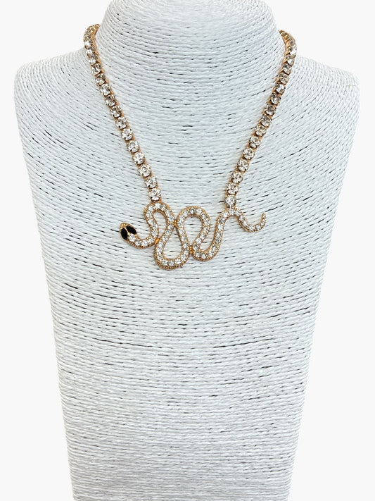 N0390|Snake Shape Pendant Short Necklaces |TNE1248