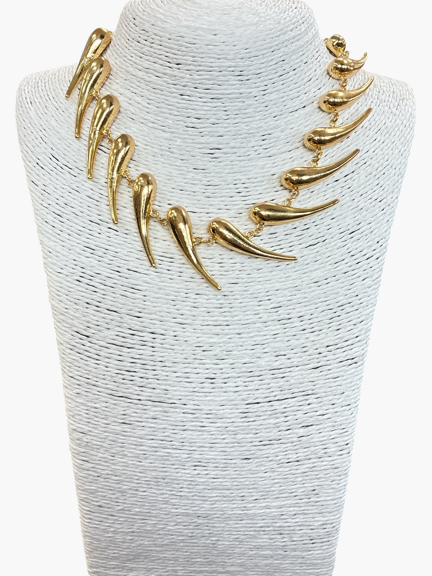 Teardrop Link Short Necklace