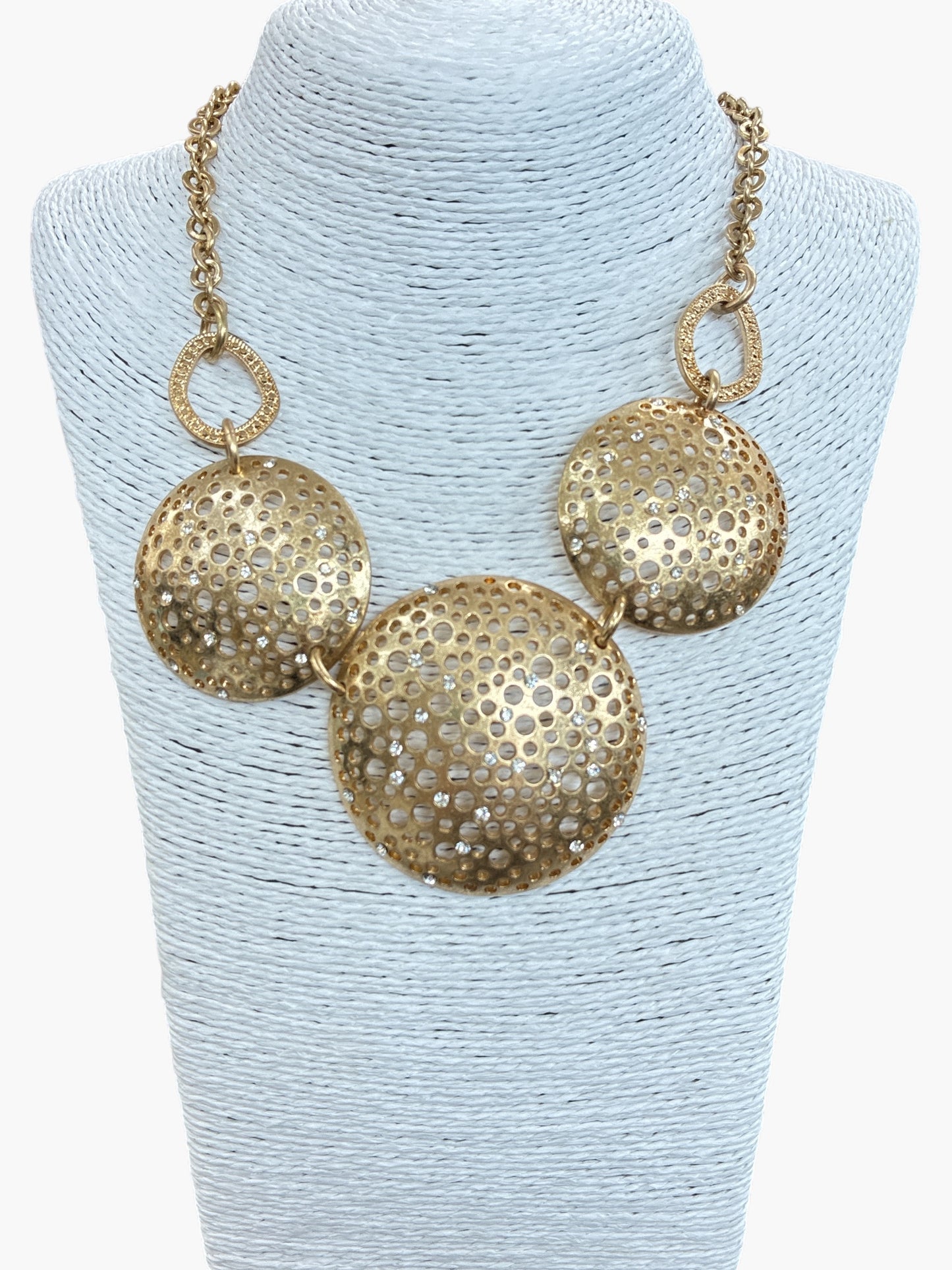 Circle Link Short Necklace